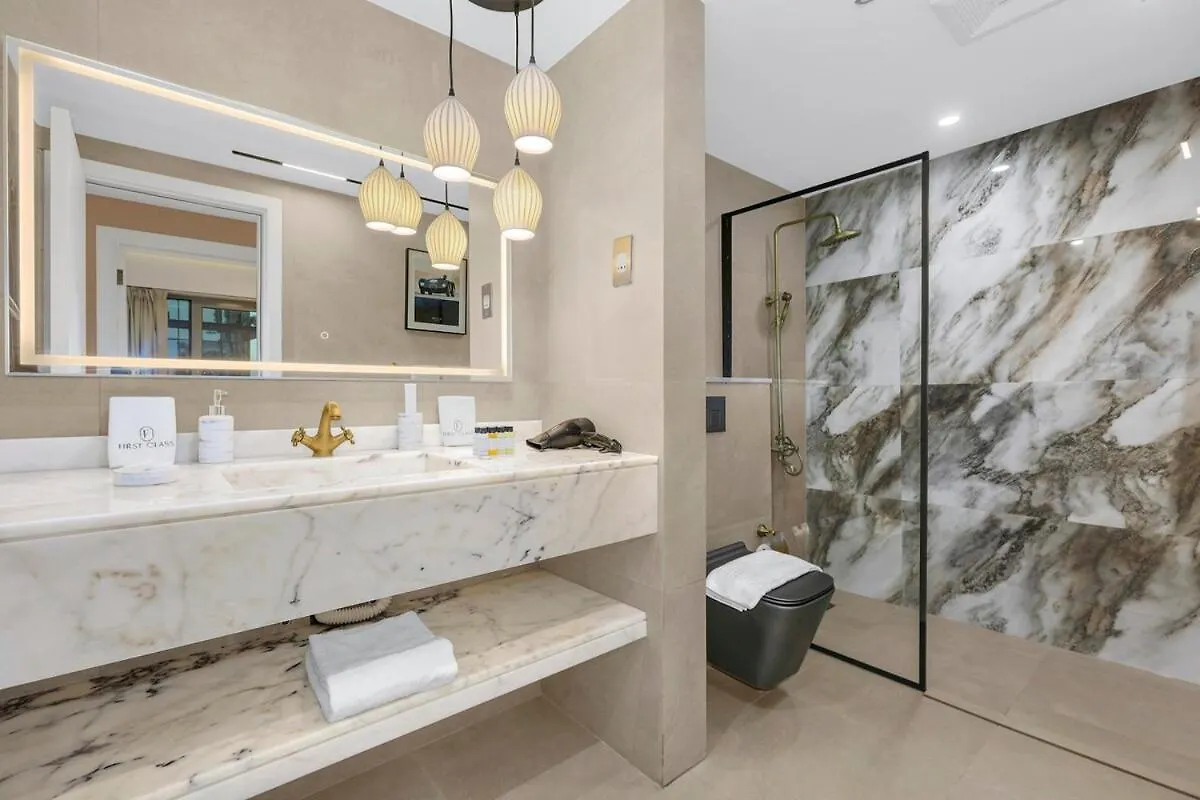 Apartment First Class 1Br Downtown Lively Getaway Dubai United Arab Emirates