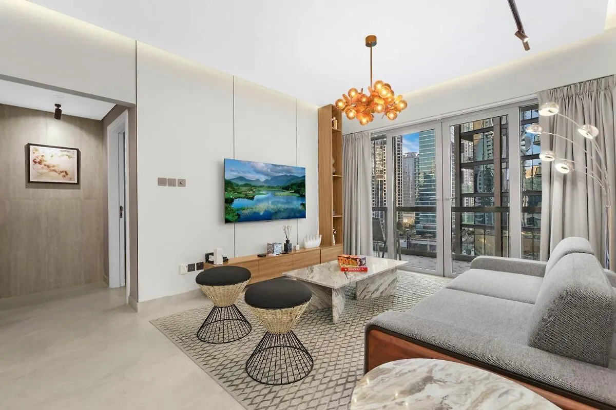 First Class 1Br Downtown Lively Getaway Dubai Apartment