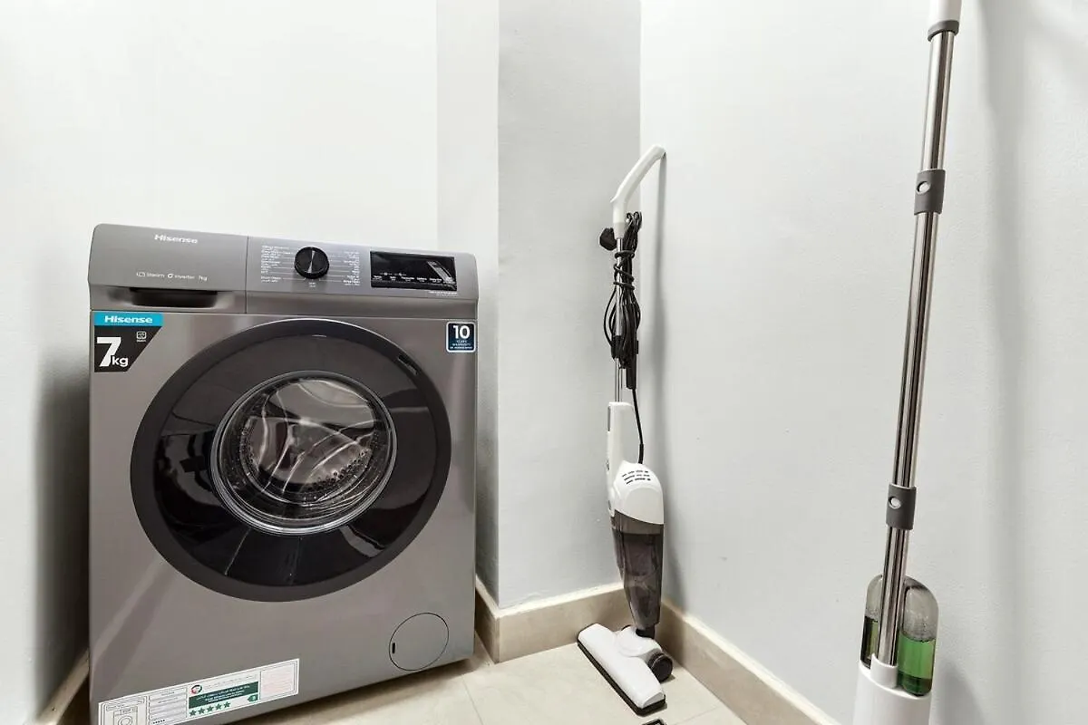 First Class 1Br Downtown Lively Getaway Dubai Apartment