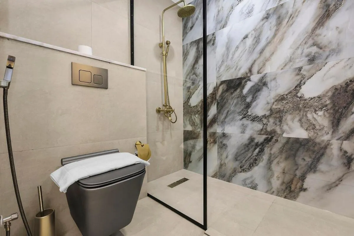 First Class 1Br Downtown Lively Getaway Dubai Apartment