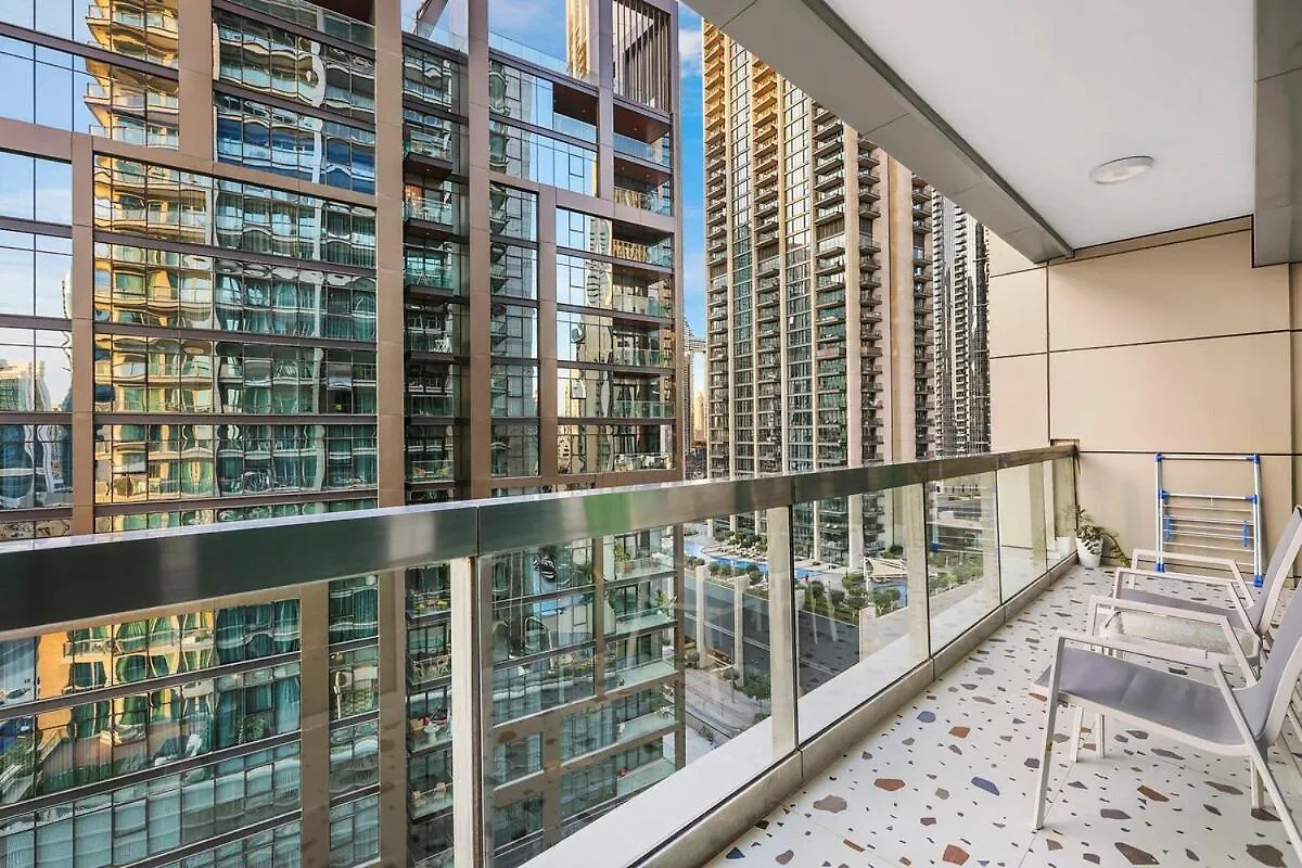 First Class 1Br Downtown Lively Getaway Dubai