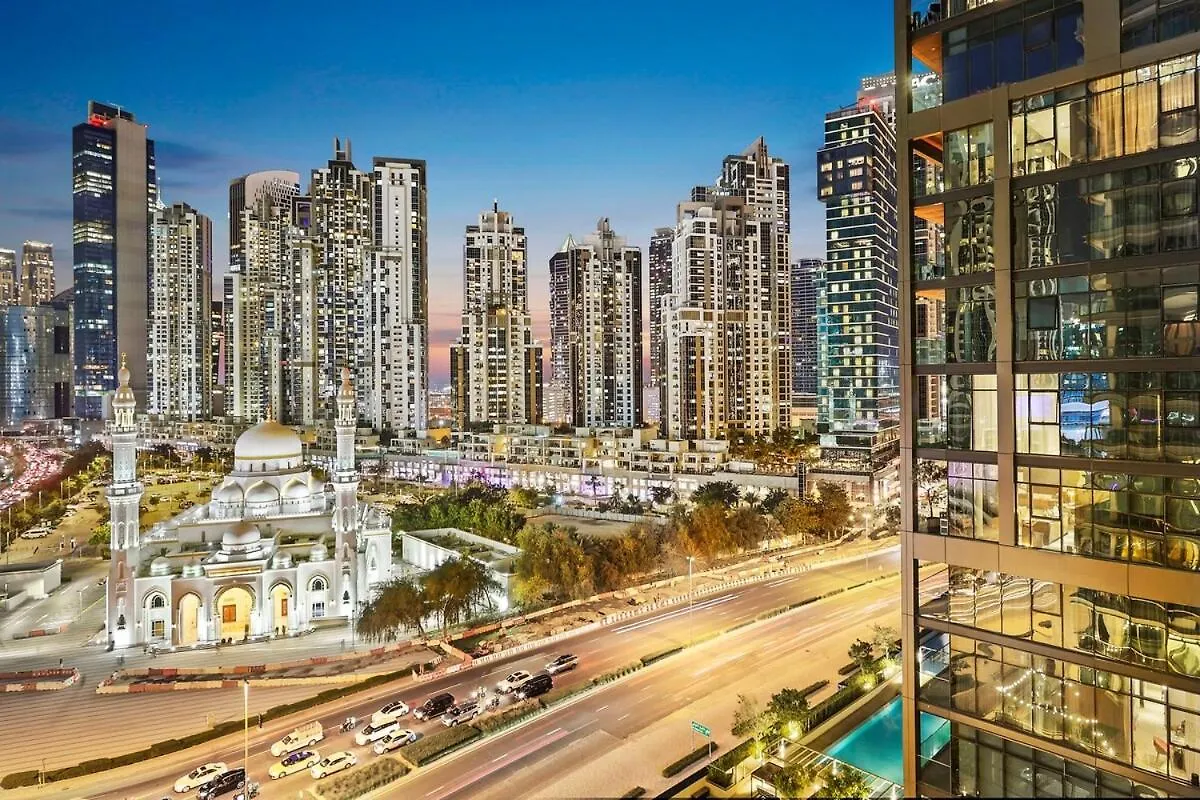 First Class 1Br Downtown Lively Getaway Dubai Apartment